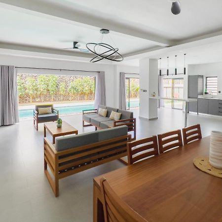 Spacious 4 Bedrooms Villa With Infinity Pool Grand Baie Esterno foto