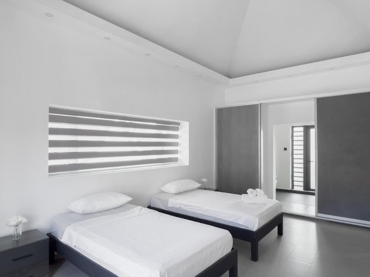 Spacious 4 Bedrooms Villa With Infinity Pool Grand Baie Esterno foto
