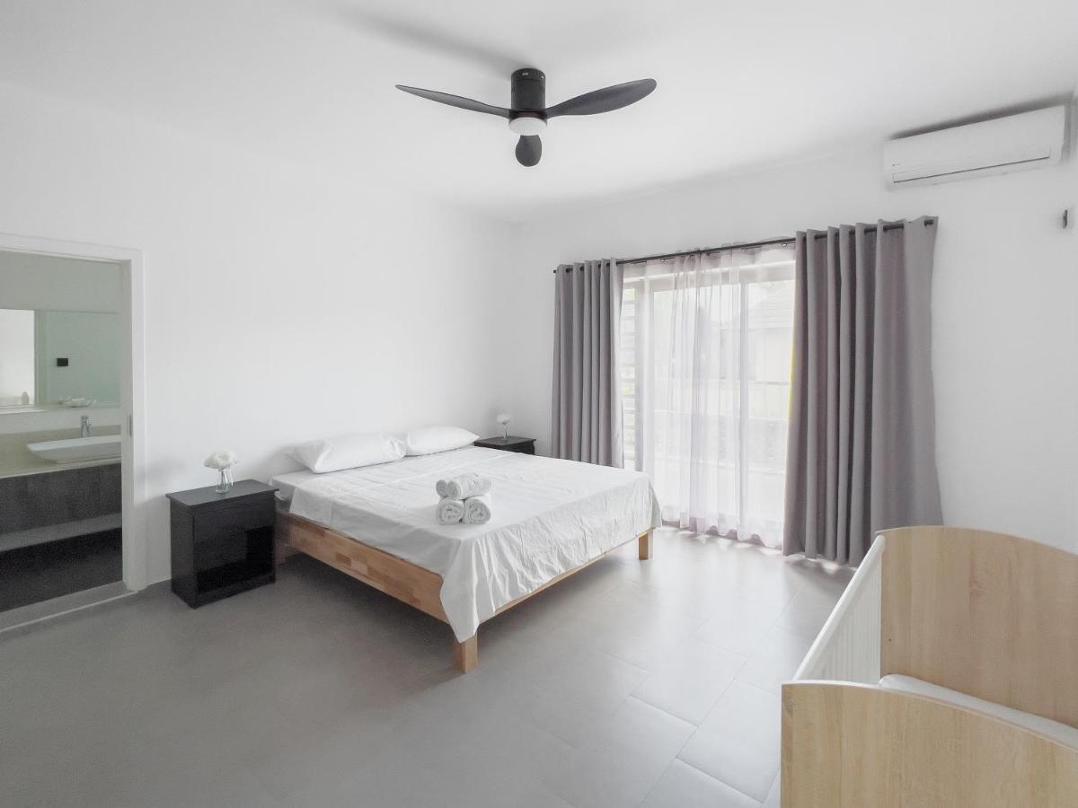 Spacious 4 Bedrooms Villa With Infinity Pool Grand Baie Esterno foto